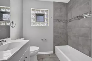 15711 Whipple Ave, Markham, IL 60428 - Photo 14