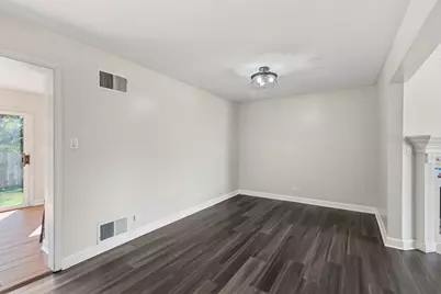 1931 Farnham Court, Schaumburg, IL 60194 - Photo 8