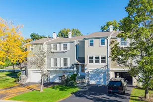 1931 Farnham Ct, Schaumburg, IL 60194 - Photo 1