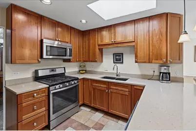 219 Lynbrook Drive, Bloomingdale, IL 60108 - Photo 6