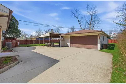 1506 W Palm Drive, Mount Prospect, IL 60056 - Photo 2