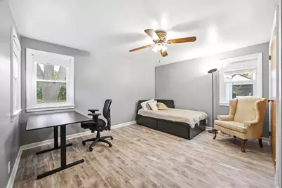124 S Commonwealth Avenue, Elgin, IL 60123 - Photo 10