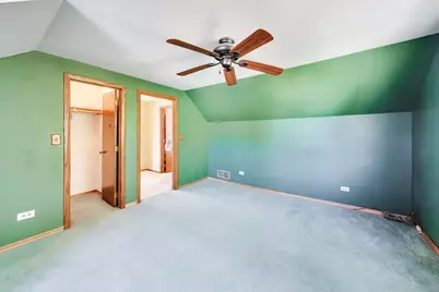 205 N Green Street, Carpentersville, IL 60110 - Photo 16