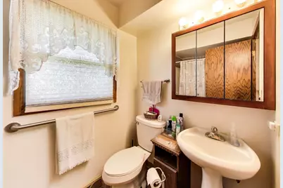 205 N Green Street, Carpentersville, IL 60110 - Photo 12