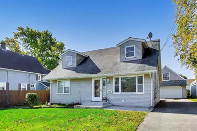 205 N Green Street, Carpentersville, IL 60110 - Photo 2