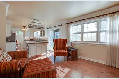 18035 W Banbury Drive, Gurnee, IL 60031 - Photo 14