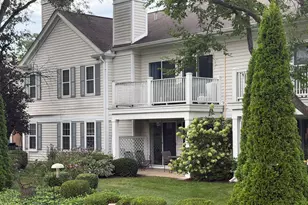 785 Margate Ln, Prospect Heights, IL 60070 - Photo 2