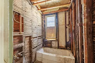 5225 S Wood St, Chicago, IL 60609 - Photo 6
