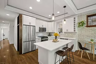 2828 N Dawson Ave, Chicago, IL 60618 - Photo 8