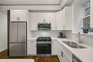 2828 N Dawson Ave, Chicago, IL 60618 - Photo 10