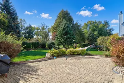 1764 Natures Way, Lindenhurst, IL 60046 - Photo 4