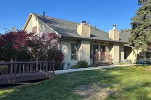 602 S 3rd St, Saint Charles, IL 60174 - Photo 1