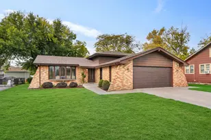 16112 Woodlawn W Ave, South Holland, IL 60473 - Photo 1