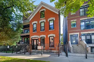1053 N Winchester Ave, Chicago, IL 60622 - Photo 1