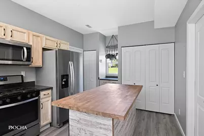 70 E South Avenue, Cortland, IL 60112 - Photo 6