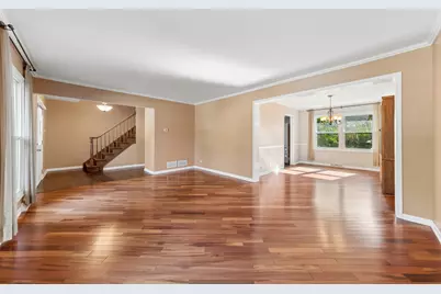 1528 Bonaventure Drive, Naperville, IL 60563 - Photo 4