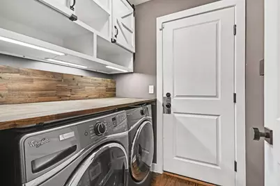 11044 72nd Street, Indian Head Park, IL 60525 - Photo 10
