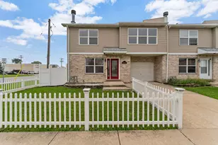 8001 Thomas St, Justice, IL 60458 - Photo 1