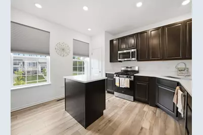 1006 Neubauer Circle #1006, Lindenhurst, IL 60046 - Photo 12