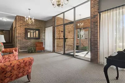 2300 W Talcott Road #2B1, Park Ridge, IL 60068 - Photo 16