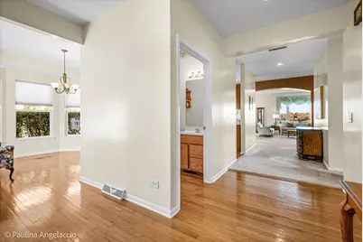 19 Rocking Horse Lane, Grayslake, IL 60030 - Photo 4