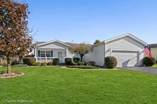 19 Rocking Horse Ln, Grayslake, IL 60030 - Photo 1