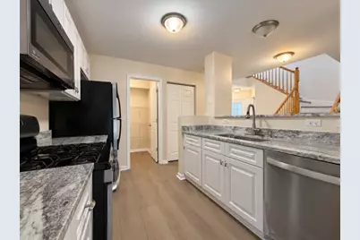 2441 Stoughton Circle #2441, Aurora, IL 60502 - Photo 8