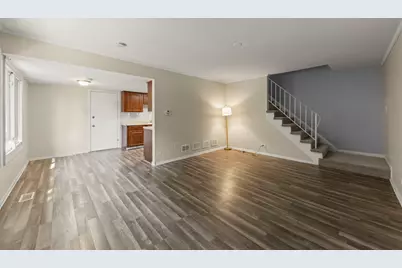 1362 Sutter Drive #1362, Hanover Park, IL 60133 - Photo 4