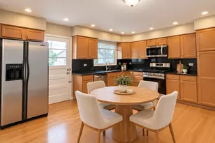 7847 Maple St, Morton Grove, IL 60053 - Photo 2