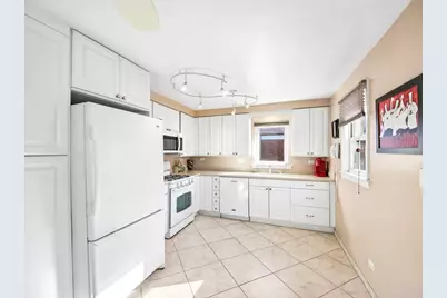9617 Richard Avenue, Franklin Park, IL 60131 - Photo 8
