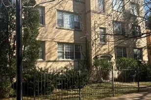 6257 N Mozart St, Chicago, IL 60659 - Photo 1