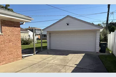 8303 N Washington Street, Niles, IL 60714 - Photo 12