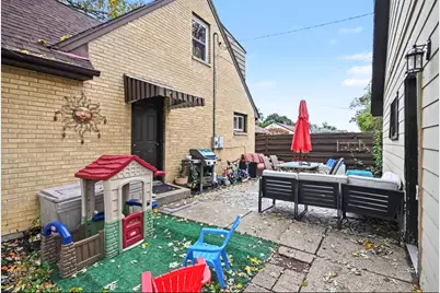 2115 Lydia Street, Waukegan, IL 60085 - Photo 4