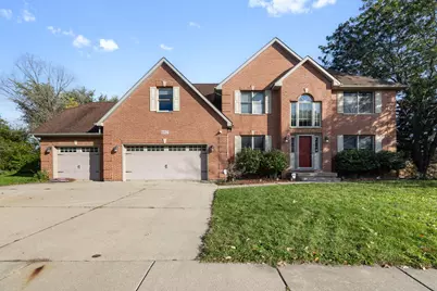 697 Fox Hollow, Dekalb, IL 60115 - Photo 2