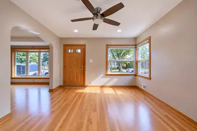 5024 S Lawler Avenue, Chicago, IL 60638 - Photo 2