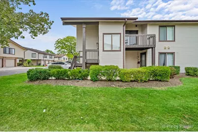 7532 Bristol Lane #1, Hanover Park, IL 60133 - Photo 4