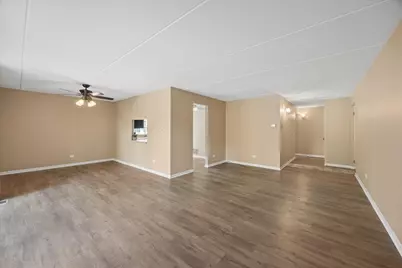 31 Algonquin Drive #2, Indian Head Park, IL 60525 - Photo 4