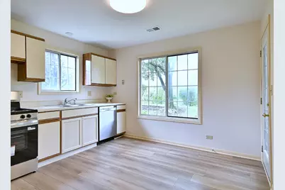 884 Pas Court #101, Naperville, IL 60563 - Photo 8