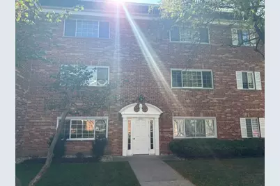 6882 W Touhy Avenue #B, Niles, IL 60714 - Photo 2