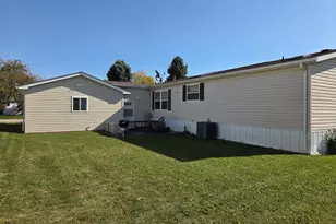 830 Cedar Cir, Manteno, IL 60950 - Photo 1