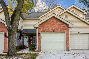 1417 Golfview Dr, Glendale Heights, IL 60139 - Photo 1