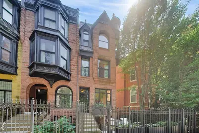 45 E Division Street, Chicago, IL 60610 - Photo 2