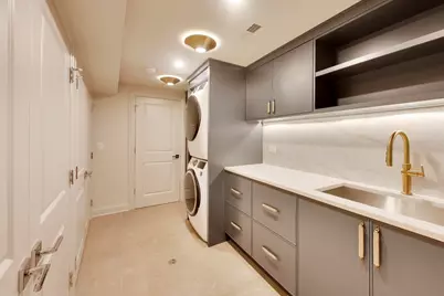 45 E Division Street, Chicago, IL 60610 - Photo 52