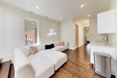 45 E Division Street, Chicago, IL 60610 - Photo 32