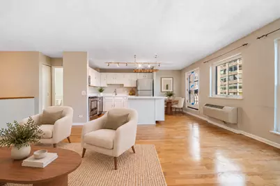 711 W Gordon Terrace #813, Chicago, IL 60613 - Photo 4