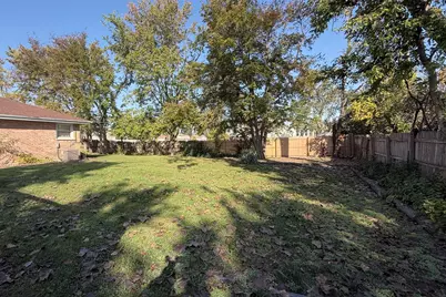 8501 S 82nd Court, Hickory Hills, IL 60457 - Photo 18