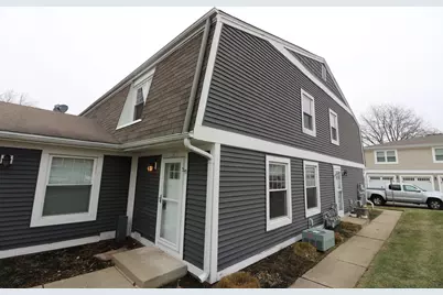 360 Farmingdale Circle #360, Vernon Hills, IL 60061 - Photo 1