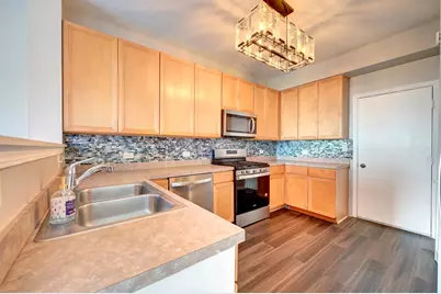 1858 S Fallbrook Drive, Round Lake, IL 60073 - Photo 16