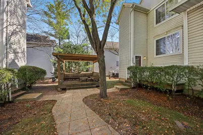 6295 Fremont Drive #6295, Hanover Park, IL 60133 - Photo 2