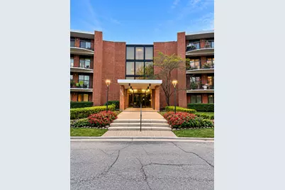 1415 E Central Road #320C, Arlington Heights, IL 60005 - Photo 1
